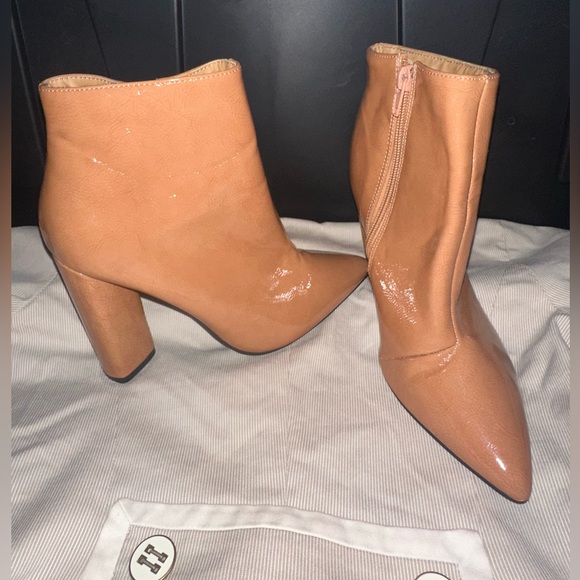 Nude boots / booties - Picture 2 of 3